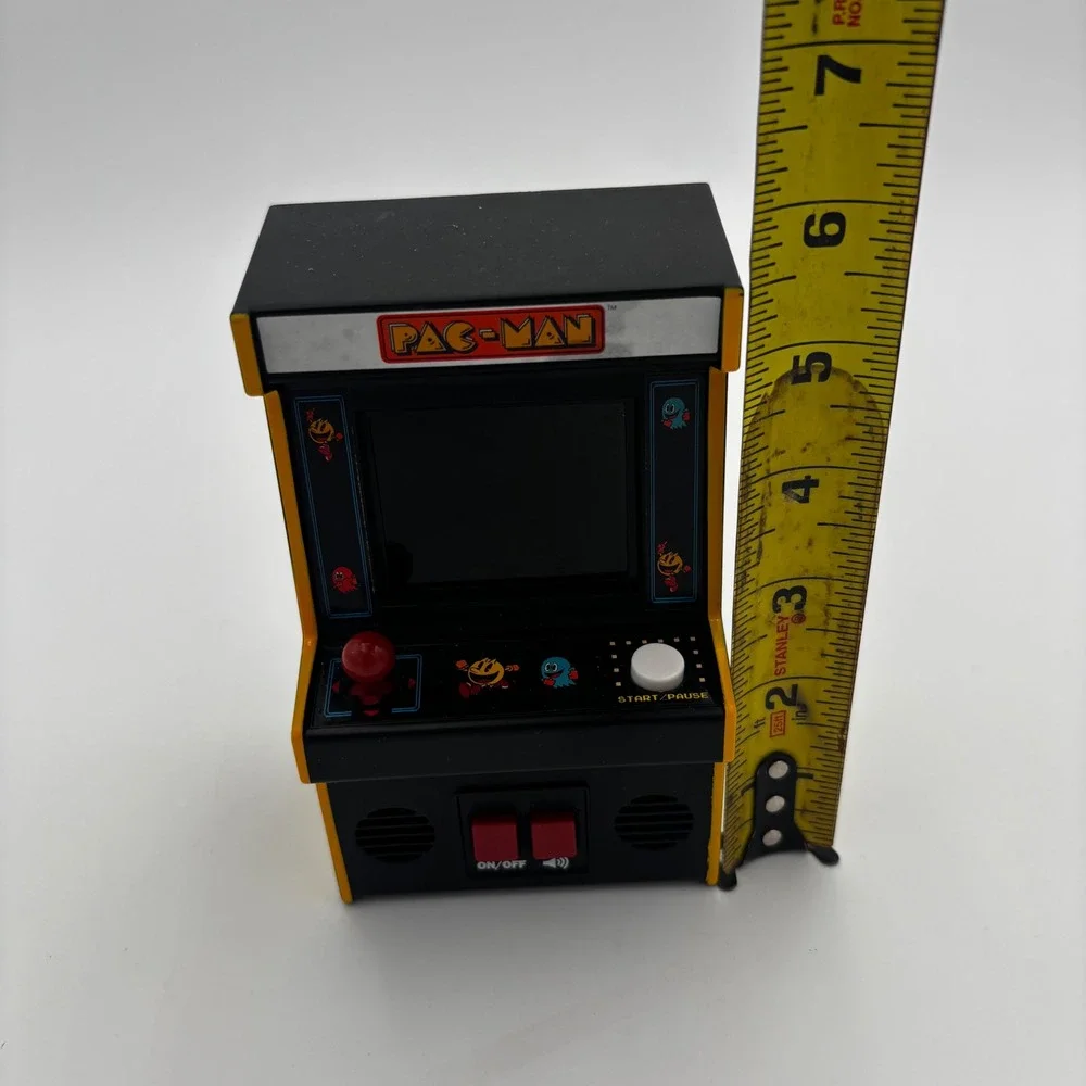 Basic Fun Pac-Man Mini Arcade Game Unisex OS Yellow Excellent Retro Handheld - Picture 3 of 9